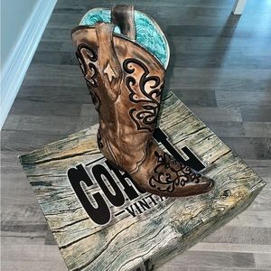 Corral Boots Size 6
